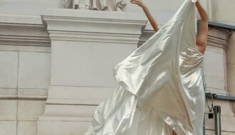 Retour aux sources pour la Paris Fashion Week féminine